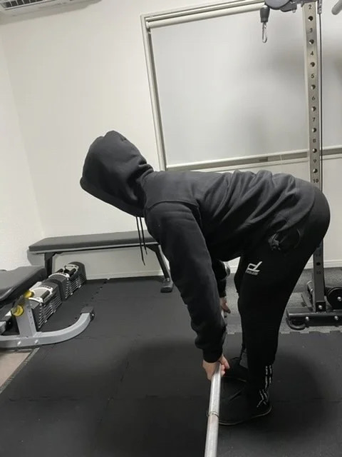 スティフレッグデッドリフト