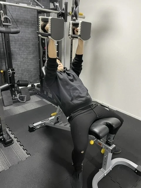 インクラインダンベルフライ